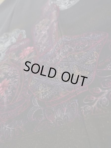 画像7: K0714A  羽織 女性用着物 陶器 シルク(正絹)   黒, 唐花 【中古】 【USED】 【リサイクル】 ★★★☆☆ (7)