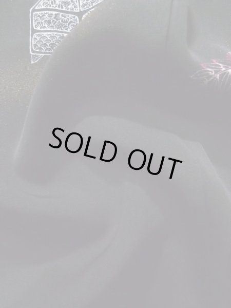 画像10: K0714A  羽織 女性用着物 陶器 シルク(正絹)   黒, 唐花 【中古】 【USED】 【リサイクル】 ★★★☆☆ (10)