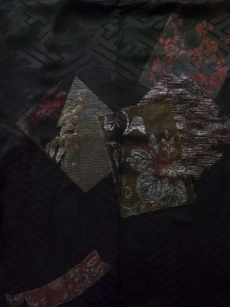 画像3: K0714B  羽織 女性用着物  シルク(正絹)   黒, 梅 【中古】 【USED】 【リサイクル】 ★★★★☆ (3)