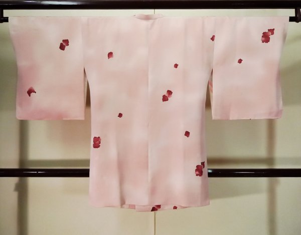 画像2: K0714U  道行 女性用着物  シルク(正絹) 淡い 薄い ピンク, 抽象的模様 【中古】 【USED】 【リサイクル】 ★★☆☆☆ (2)