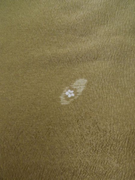 画像6: K0728K  小紋 女性用着物  化繊 淡い  ブラウン(茶色), 花 【中古】 【USED】 【リサイクル】 ★★☆☆☆ (6)