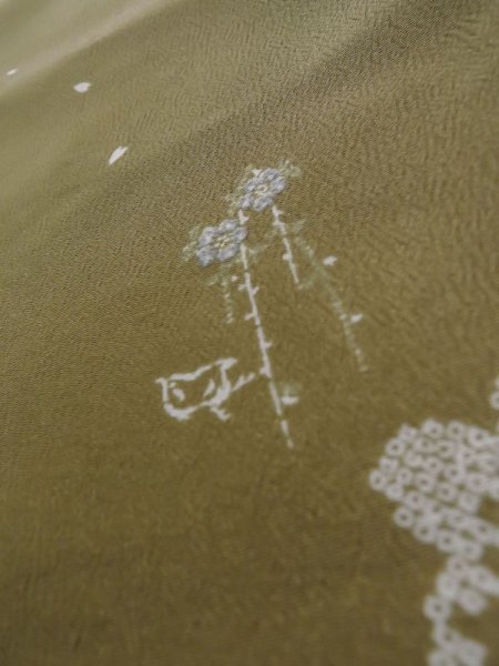 画像8: K0728K  小紋 女性用着物  化繊 淡い  ブラウン(茶色), 花 【中古】 【USED】 【リサイクル】 ★★☆☆☆ (8)