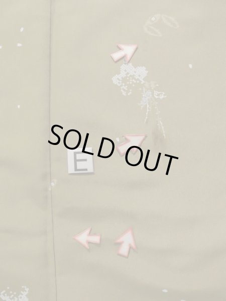 画像18: K0728K  小紋 女性用着物  化繊 淡い  ブラウン（茶色）, 花 【中古】 【USED】 【リサイクル】 ★★☆☆☆ (18)