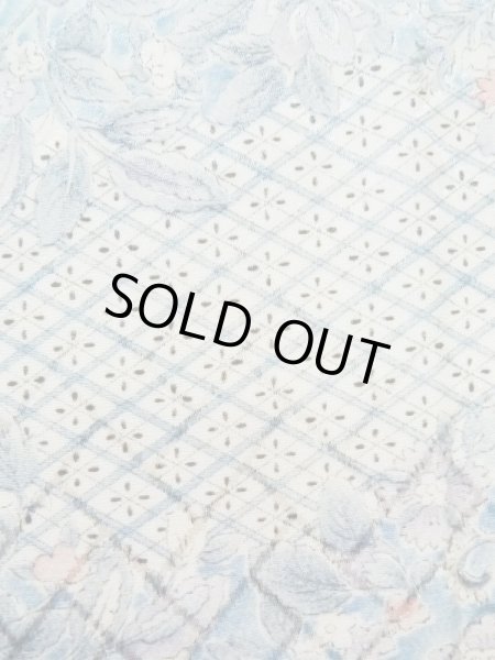 画像8: K0728M  小紋 女性用着物 更紗柄 化繊 薄い  水色, 唐花 【中古】 【USED】 【リサイクル】 ★★☆☆☆ (8)