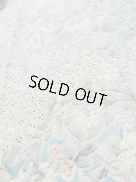 画像11: K0728M  小紋 女性用着物 更紗柄 化繊 薄い  水色, 唐花 【中古】 【USED】 【リサイクル】 ★★☆☆☆ (11)