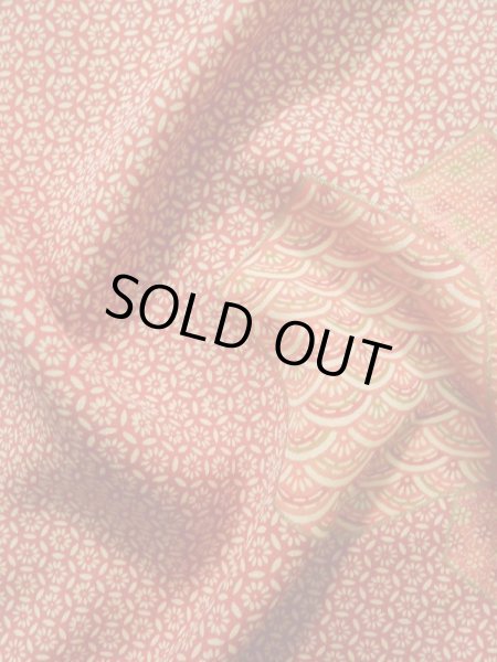 画像11: K0728P  小紋 女性用着物  シルク(正絹)   赤, 青海波 【中古】 【USED】 【リサイクル】 ★★★☆☆ (11)