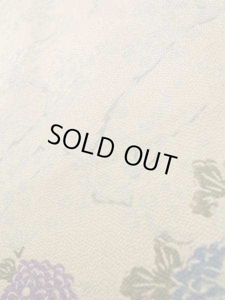 画像12: K0728U  小紋 女性用着物  シルク(正絹) 薄い  クリーム, 菊 【中古】 【USED】 【リサイクル】 ★★★☆☆ (12)