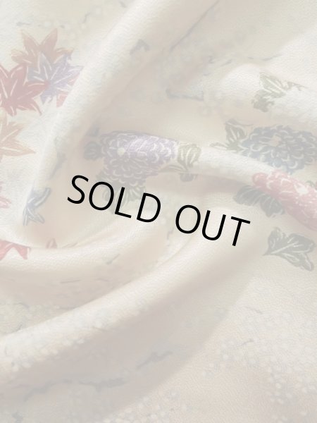 画像13: K0728U  小紋 女性用着物  シルク(正絹) 薄い  クリーム, 菊 【中古】 【USED】 【リサイクル】 ★★★☆☆ (13)