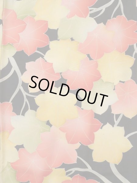 画像3: K0804N  小紋 女性用着物  シルク(正絹)   黒, もみじ 【中古】 【USED】 【リサイクル】 ★★☆☆☆ (3)