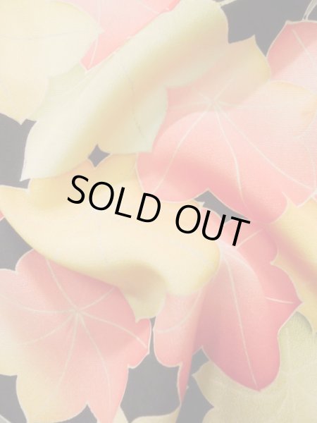 画像11: K0804N  小紋 女性用着物  シルク(正絹)   黒, もみじ 【中古】 【USED】 【リサイクル】 ★★☆☆☆ (11)