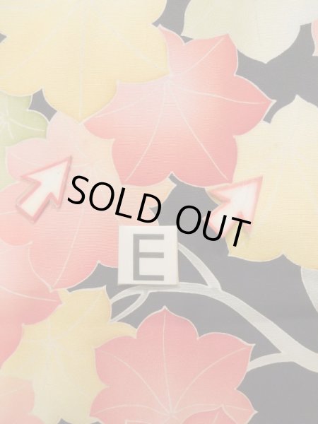 画像18: K0804N  小紋 女性用着物  シルク(正絹)   黒, もみじ 【中古】 【USED】 【リサイクル】 ★★☆☆☆ (18)