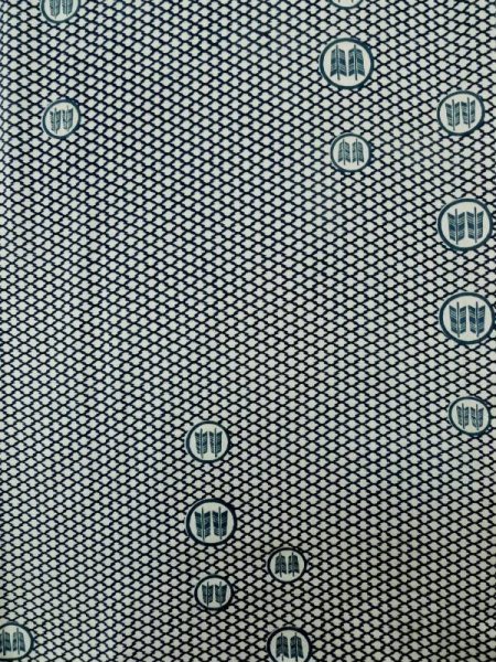 画像5: K0818R  小紋 女性用着物 丸に並び矢 シルク(正絹)   青, 松皮菱 【中古】 【USED】 【リサイクル】 ★★★☆☆ (5)