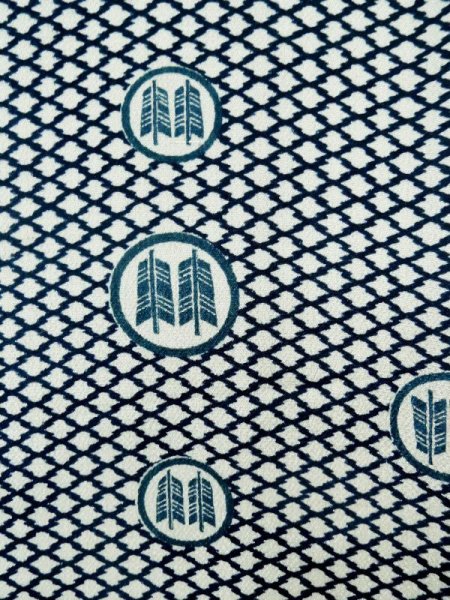 画像7: K0818R  小紋 女性用着物 丸に並び矢 シルク(正絹)   青, 松皮菱 【中古】 【USED】 【リサイクル】 ★★★☆☆ (7)