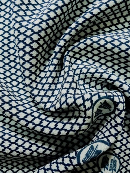 画像12: K0818R  小紋 女性用着物 丸に並び矢 シルク(正絹)   青, 松皮菱 【中古】 【USED】 【リサイクル】 ★★★☆☆ (12)