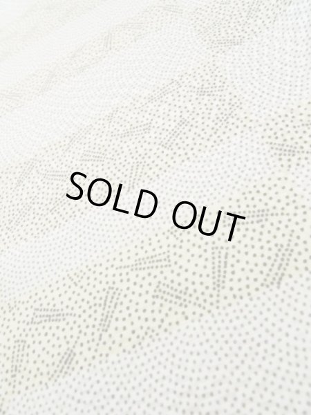 画像10: K0820B  小紋 女性用着物 地紋:市松模様 化繊 ヘザー(杢)  クリーム, 青海波 【中古】 【USED】 【リサイクル】 ★★★☆☆ (10)