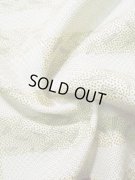 画像11: K0820B  小紋 女性用着物 地紋:市松模様 化繊 ヘザー(杢)  クリーム, 青海波 【中古】 【USED】 【リサイクル】 ★★★☆☆ (11)