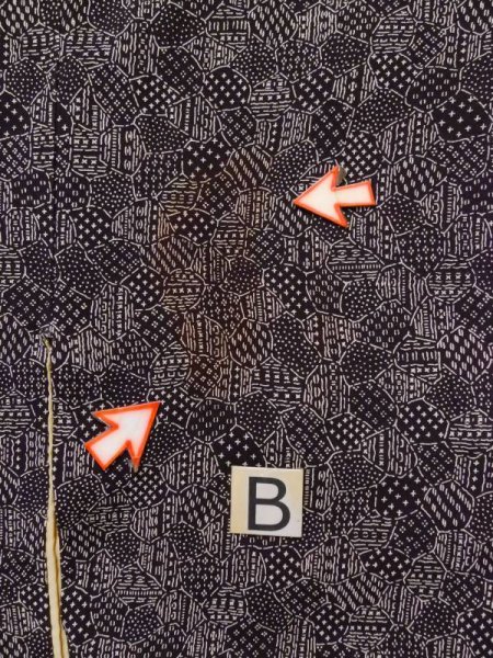 画像15: K0820K  江戸小紋 女性用着物  シルク(正絹)   黒, 氷割 【中古】 【USED】 【リサイクル】 ★★☆☆☆ (15)