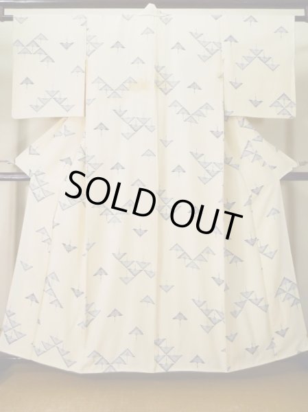 画像1: K0820W  小紋 女性用着物  シルク（正絹）   オフ　ホワイト, 鳥 【中古】 【USED】 【リサイクル】 ★★☆☆☆ (1)