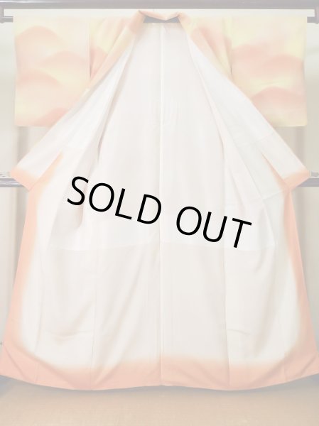 画像2: K0821C  小紋 女性用着物  シルク（正絹） 淡い  コーラル, 山 【中古】 【USED】 【リサイクル】 ★★★☆☆ (2)