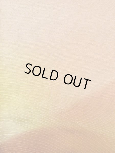 画像8: K0821C  小紋 女性用着物  シルク（正絹） 淡い  コーラル, 山 【中古】 【USED】 【リサイクル】 ★★★☆☆ (8)