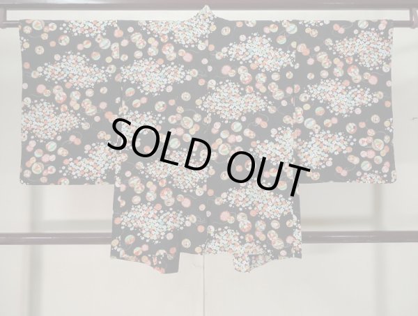 画像2: K1008C  羽織 女性用着物 毬 シルク(正絹)   黒, 梅 【中古】 【USED】 【リサイクル】 ★★★☆☆ (2)