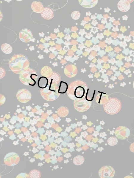 画像4: K1008C  羽織 女性用着物 毬 シルク(正絹)   黒, 梅 【中古】 【USED】 【リサイクル】 ★★★☆☆ (4)