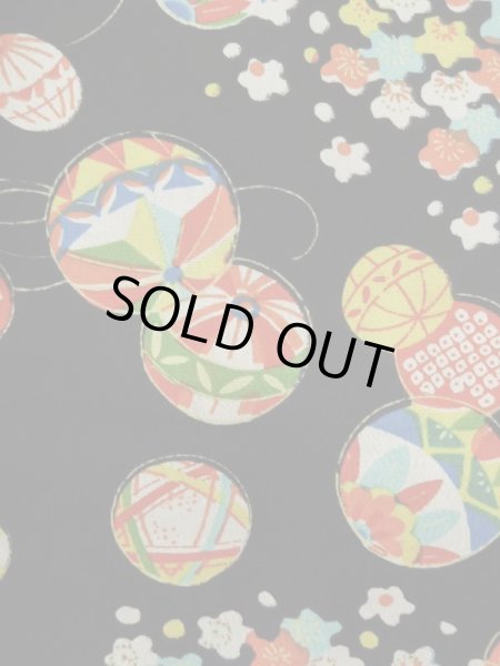 画像5: K1008C  羽織 女性用着物 毬 シルク(正絹)   黒, 梅 【中古】 【USED】 【リサイクル】 ★★★☆☆ (5)