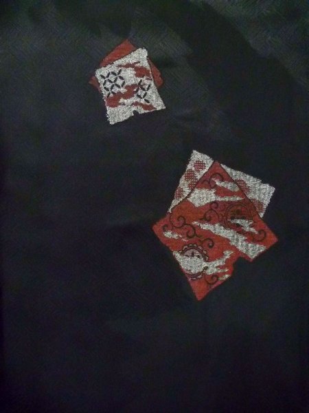 画像5: K1008J  羽織 女性用着物  シルク(正絹)   黒, 唐草 【中古】 【USED】 【リサイクル】 ★★★☆☆ (5)