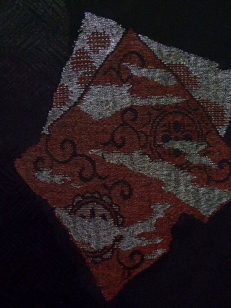 画像6: K1008J  羽織 女性用着物  シルク(正絹)   黒, 唐草 【中古】 【USED】 【リサイクル】 ★★★☆☆ (6)