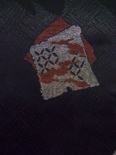 画像7: K1008J  羽織 女性用着物  シルク(正絹)   黒, 唐草 【中古】 【USED】 【リサイクル】 ★★★☆☆ (7)