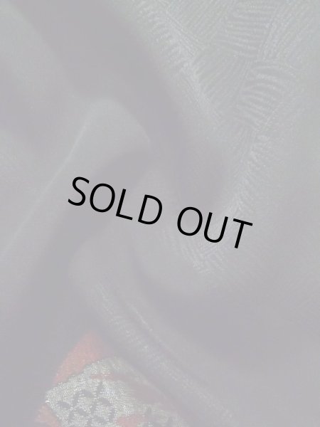 画像13: K1008J  羽織 女性用着物  シルク（正絹）   黒, 唐草 【中古】 【USED】 【リサイクル】 ★★★☆☆ (13)