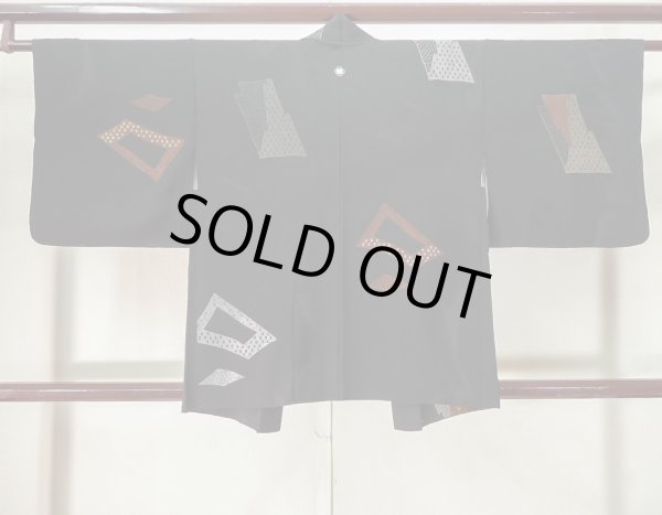 画像2: K1008S Mint  羽織 女性用着物  シルク（正絹）   黒, 抽象的模様 【中古】 【USED】 【リサイクル】 ★★★★☆ (2)