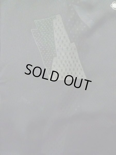 画像4: K1008S Mint  羽織 女性用着物  シルク（正絹）   黒, 抽象的模様 【中古】 【USED】 【リサイクル】 ★★★★☆ (4)