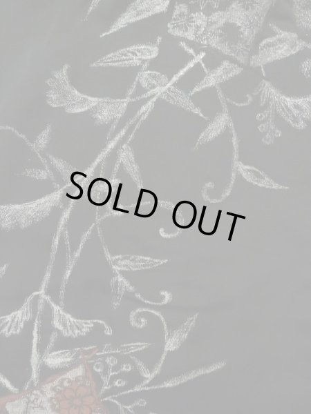 画像4: K1008U  羽織 女性用着物  シルク（正絹）   黒, 花 【中古】 【USED】 【リサイクル】 ★★★☆☆ (4)