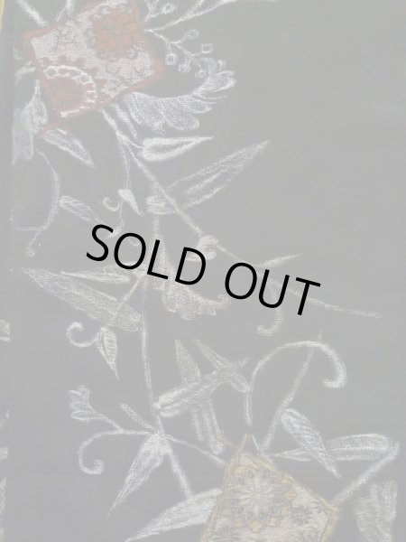 画像5: K1008U  羽織 女性用着物  シルク（正絹）   黒, 花 【中古】 【USED】 【リサイクル】 ★★★☆☆ (5)