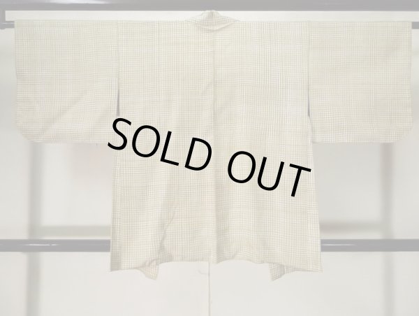 画像2: K1014L  羽織 女性用着物  シルク（正絹）   クリーム, チェック柄 【中古】 【USED】 【リサイクル】 ★★☆☆☆ (2)