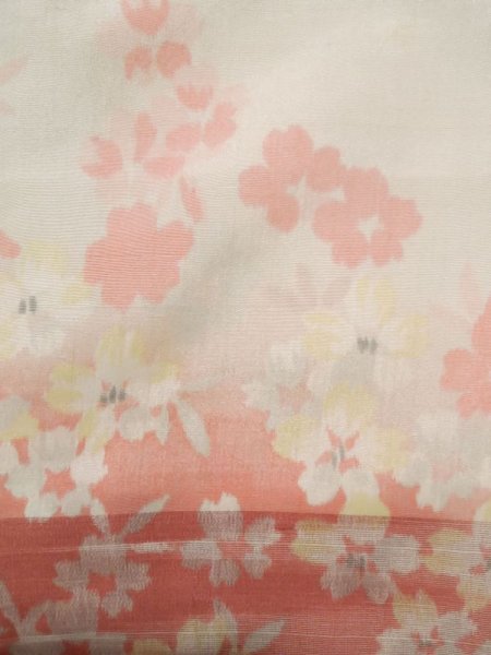 画像5: K1027N  羽織 女性用着物  シルク(正絹) 淡い 薄い ピンク, 花 【中古】 【USED】 【リサイクル】 ★☆☆☆☆ (5)