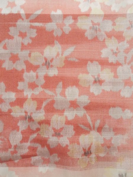 画像6: K1027N  羽織 女性用着物  シルク(正絹) 淡い 薄い ピンク, 花 【中古】 【USED】 【リサイクル】 ★☆☆☆☆ (6)