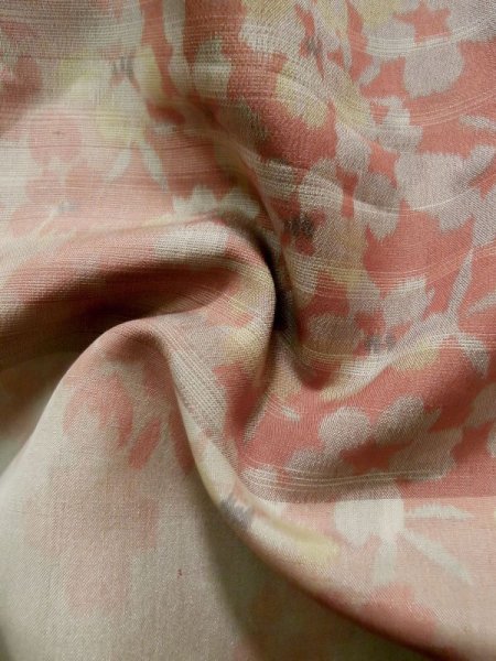 画像12: K1027N  羽織 女性用着物  シルク(正絹) 淡い 薄い ピンク, 花 【中古】 【USED】 【リサイクル】 ★☆☆☆☆ (12)