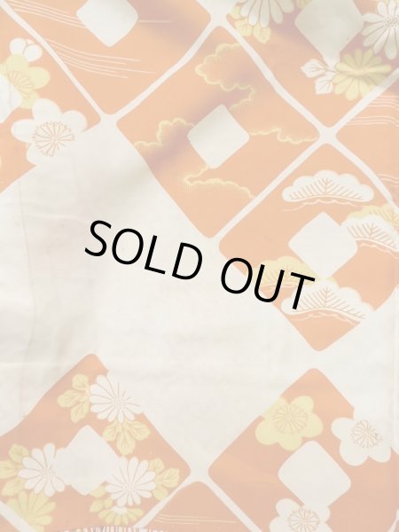 画像13: K1027V  羽織 女性用着物  綿   赤, 菊 【中古】 【USED】 【リサイクル】 ★★★☆☆ (13)