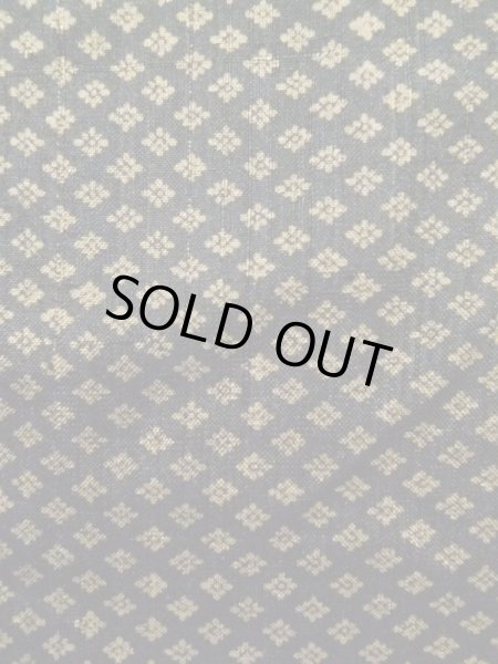 画像11: K1104Q  羽織 男性用着物 珍しい柄です。裏:更紗 シルク(正絹) ダークな  ブラウン(茶色), 花菱 【中古】 【USED】 【リサイクル】 ★★★☆☆ (11)