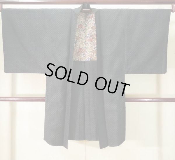 画像1: K1104S  羽織 男性用着物 珍しい柄です シルク（正絹）   黒, 小さな点々 【中古】 【USED】 【リサイクル】 ★★★☆☆ (1)