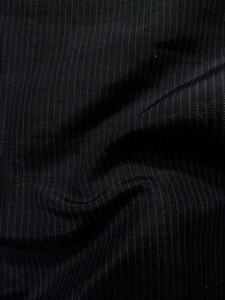 画像9: K1104W  羽織 男性用着物  シルク（正絹）   黒, 縞 【中古】 【USED】 【リサイクル】 ★☆☆☆☆ (9)