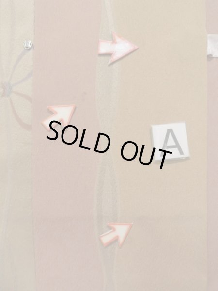 画像15: K1203D  道行 女性用着物 紐柄 シルク(正絹) 淡い 茶色がかった ピンク, ぼたん 【中古】 【USED】 【リサイクル】 ★★☆☆☆ (15)