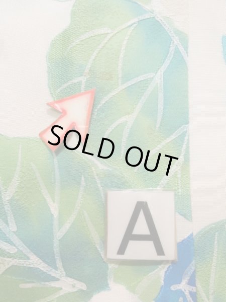 画像14: K1203M  道行 女性用着物  シルク(正絹)   オフ ホワイト, 葉 【中古】 【USED】 【リサイクル】 ★★☆☆☆ (14)