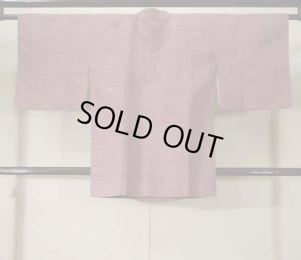 画像2: K1203T  道行 女性用着物  シルク(正絹) 淡い  ピンク, 花 【中古】 【USED】 【リサイクル】 ★★★☆☆ (2)