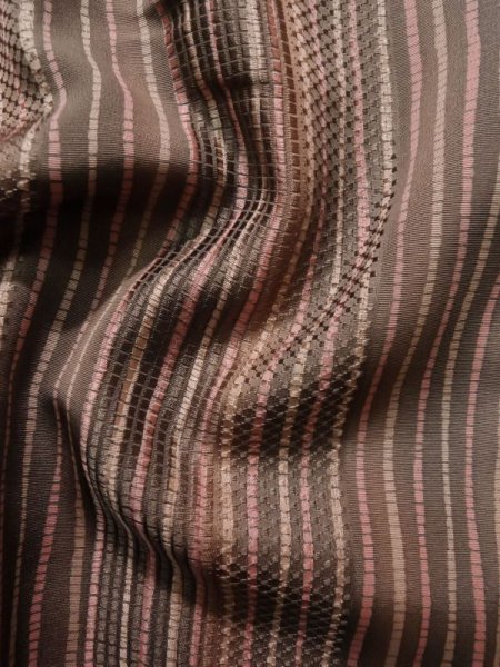 画像12: K1203U Mint  道行 女性用着物  シルク(正絹) 淡い  ブラウン(茶色), 線 【中古】 【USED】 【リサイクル】 ★★★★☆ (12)