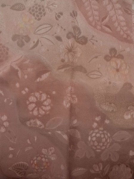 画像3: K1203W Mint  道行 女性用着物  シルク(正絹) 淡い 茶色がかった ピンク,  【中古】 【USED】 【リサイクル】 ★★★★☆ (3)