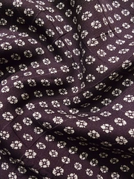 画像10: K1203Y Mint  道行 女性用着物  シルク(正絹) 深い  紫, 花 【中古】 【USED】 【リサイクル】 ★★★★☆ (10)