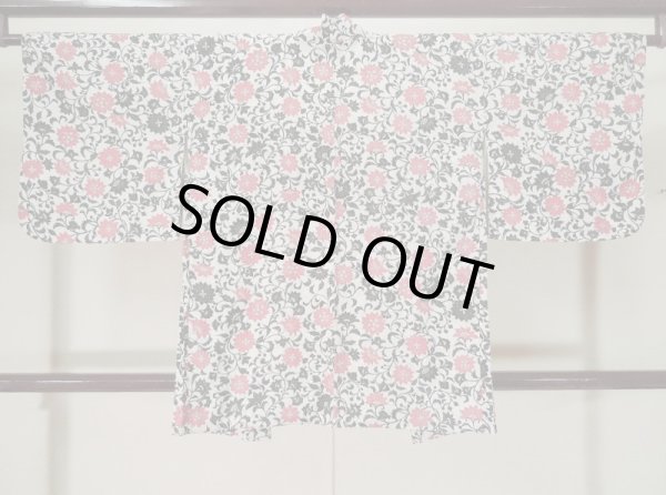 画像2: K1209J  羽織 女性用着物 更紗 化繊   白,  【中古】 【USED】 【リサイクル】 ★★☆☆☆ (2)